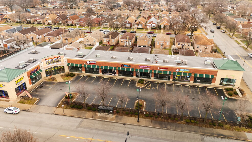 8235-8259 S Kedzie Ave, Chicago, IL for lease - Aerial - Image 2 of 27