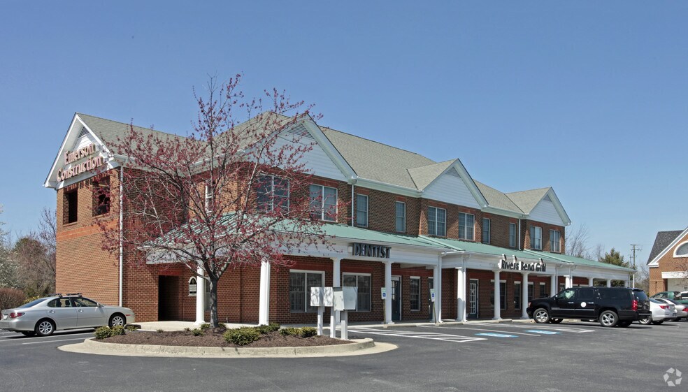13101-13231 Rivers Bend Blvd, Chester, VA à louer - Photo du bâtiment - Image 2 de 6
