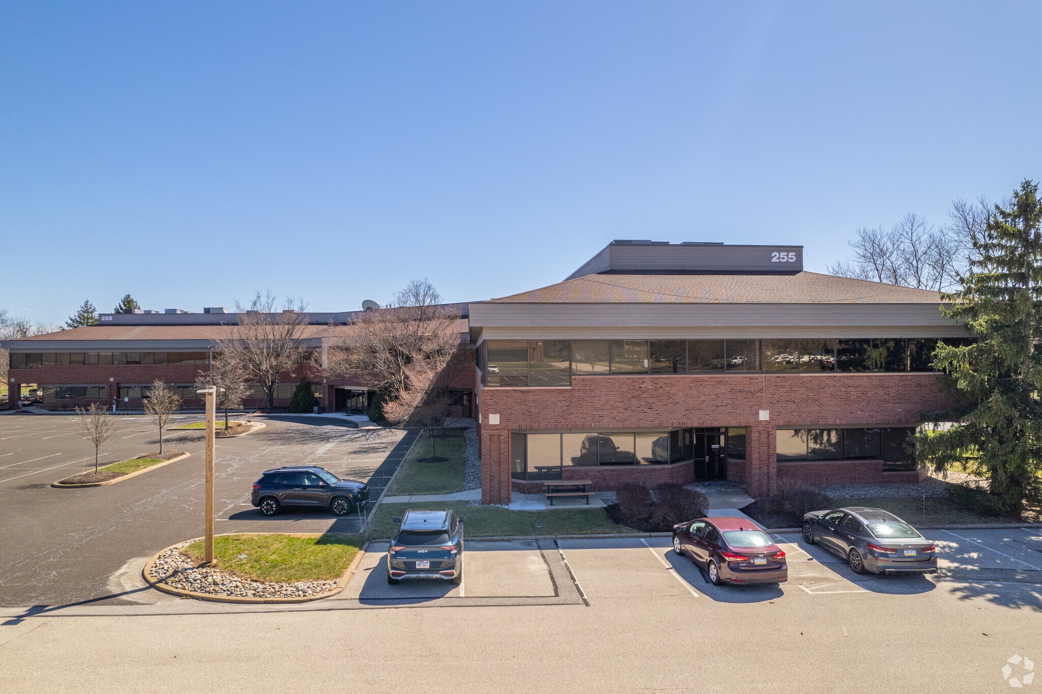255 Business Center Dr, Horsham Township, PA for lease Primary Photo- Image 1 of 22