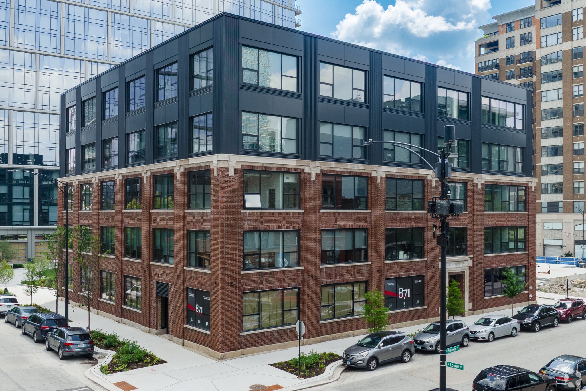 871 N Franklin St, Chicago, IL for lease Primary Photo- Image 1 of 20