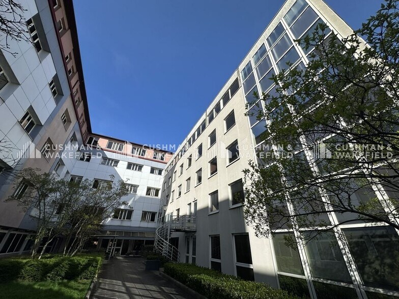 Bureau dans Schiltigheim à louer - Photo du bâtiment - Image 2 de 13