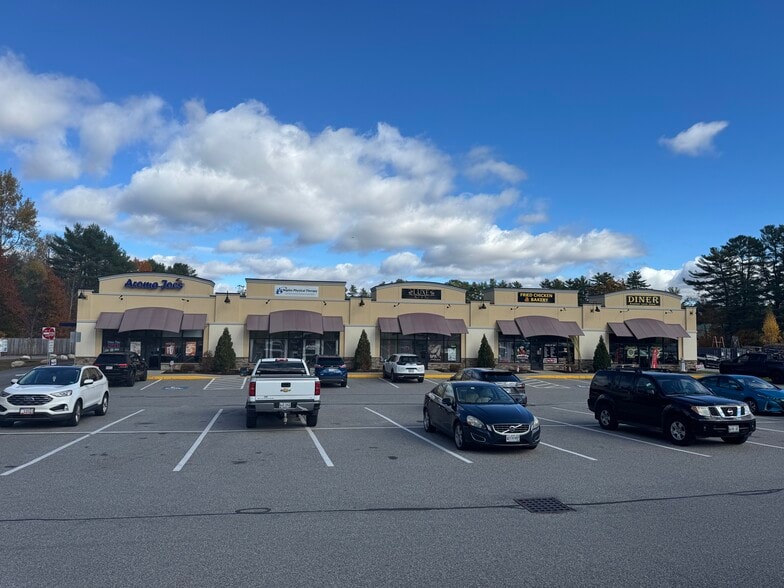 12 Lakes Plaza Dr, Naples, ME for lease - Building Photo - Image 1 of 5