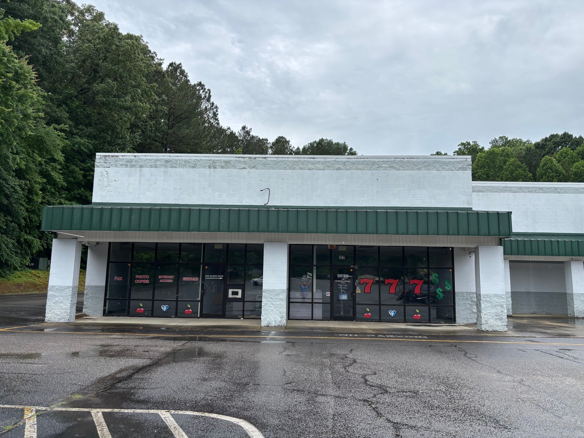 131-161 N Nc 705 Hwy, Robbins, NC for lease Building Photo- Image 1 of 15