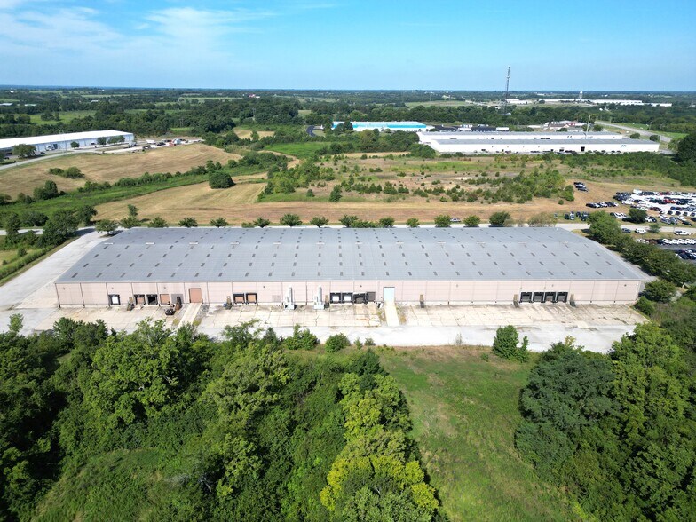 1506-1518 Industrial Park Dr, Maysville, KY à louer - Photo du bâtiment - Image 2 de 10