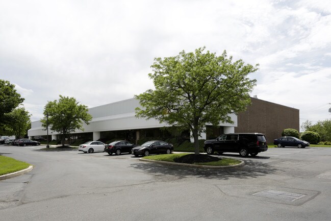 Plus de détails pour 650 Grove Rd, Paulsboro, NJ - Industriel à louer