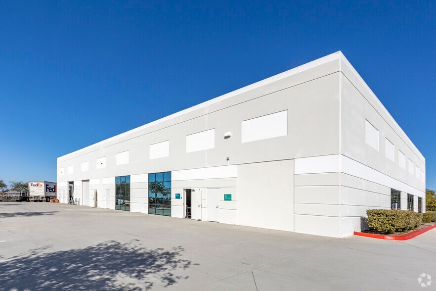 9810 Summers Ridge Rd, San Diego, CA for lease - Building Photo - Image 3 of 3