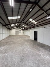 2661-2669 Ludelle St, Fort Worth, TX for lease Interior Photo- Image 2 of 7