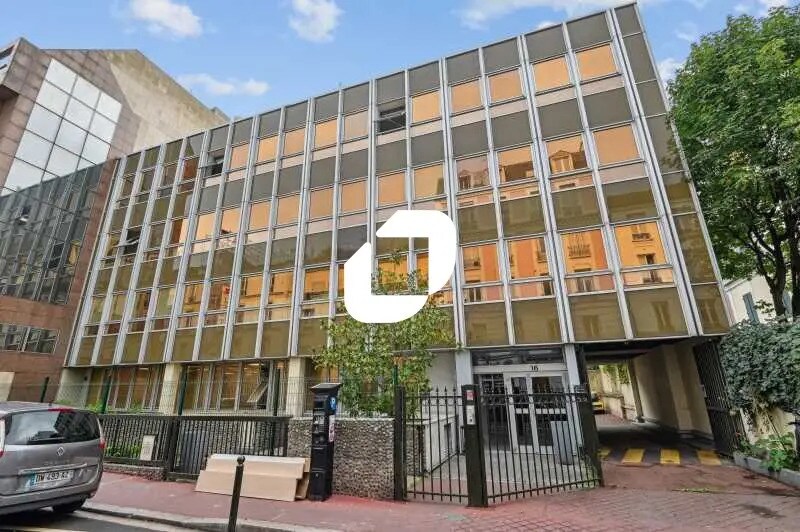 Office in Levallois-Perret for lease Building Photo- Image 1 of 7
