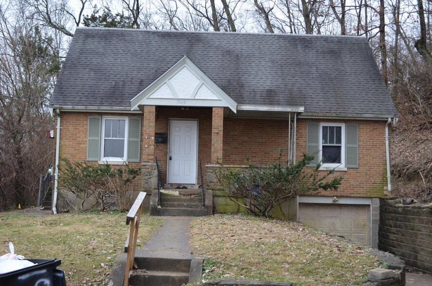 1949 Neyer Ave, Cincinnati, OH for sale - Primary Photo - Image 1 of 1