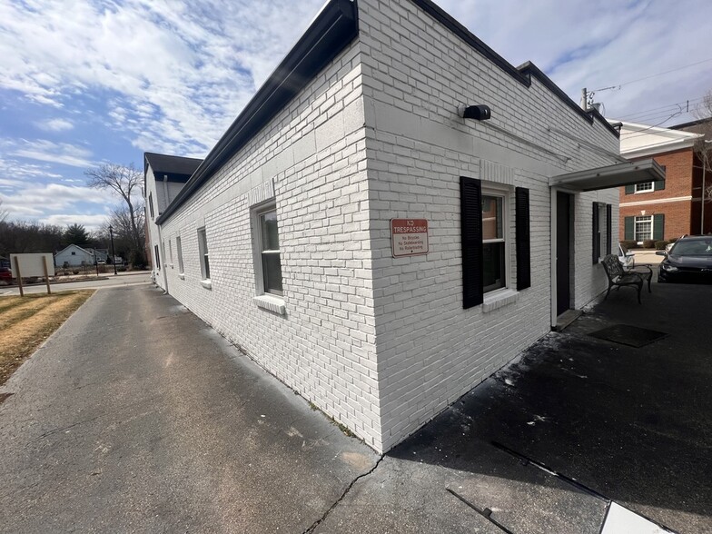 322 E Main St, Batavia, OH à vendre - Photo du bâtiment - Image 3 de 22