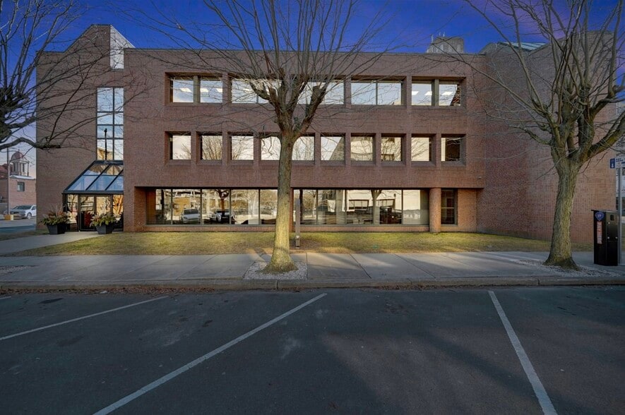 220 Penn Ave, Scranton, PA à louer - Photo du bâtiment - Image 1 de 6