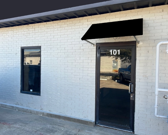 2529 Merrell Rd, Dallas, TX for lease - Building Photo - Image 2 of 20