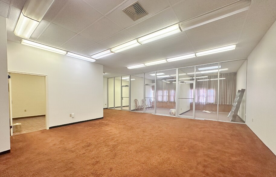 25 Franklin Rd SW, Roanoke, VA à louer - Photo du bâtiment - Image 2 de 5