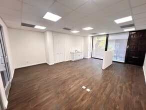 2665 30th St, Santa Monica, CA for lease Interior Photo- Image 2 of 7
