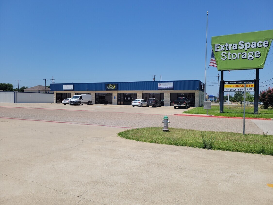 1300 W Stan Schlueter Loop, Killeen, TX à louer Photo du bâtiment- Image 1 de 8