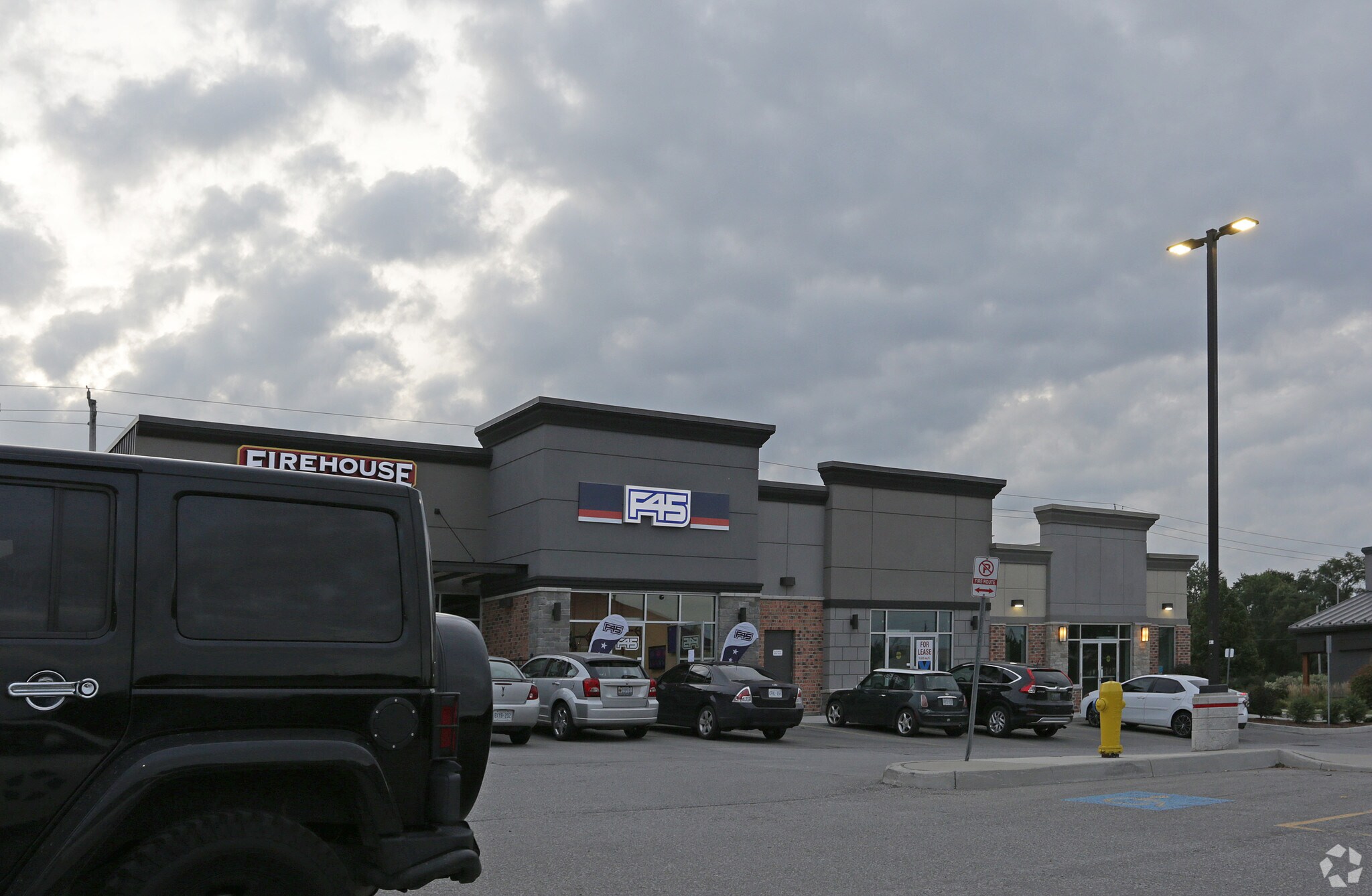 875 Wellington Rd, London, ON à vendre Photo principale- Image 1 de 1