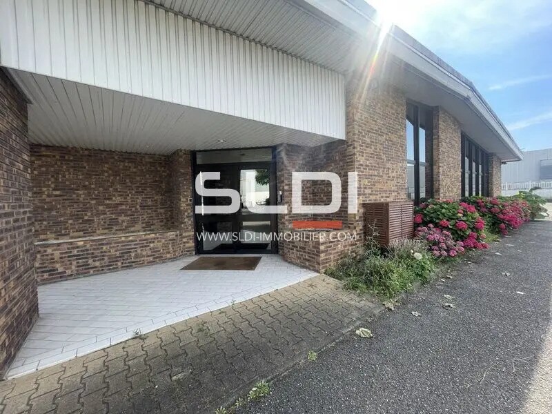 Bureau dans Vénissieux à louer Photo du bâtiment- Image 1 de 7