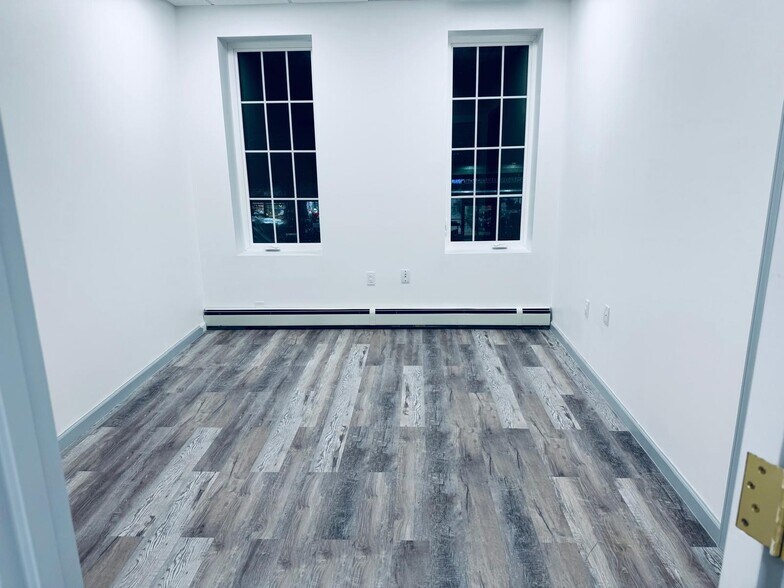 4133 White Plains, Bronx, NY à louer - Photo du bâtiment - Image 3 de 8