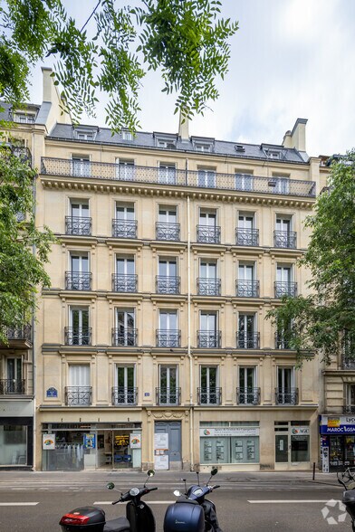 22 Rue De Maubeuge, Paris à louer - Photo du bâtiment - Image 1 de 2