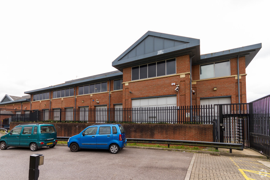 Sandringham Ave, Harlow for sale - Building Photo - Image 2 of 5