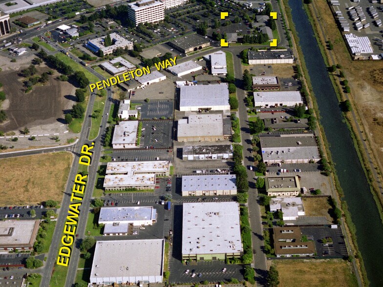 300 Pendleton Way, Oakland, CA à vendre - Aérien - Image 2 de 101