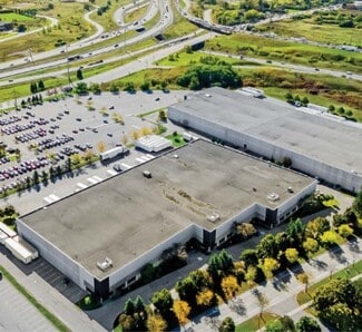 Plus de détails pour 2905 Bristol Cir, Oakville, ON - Industriel à louer