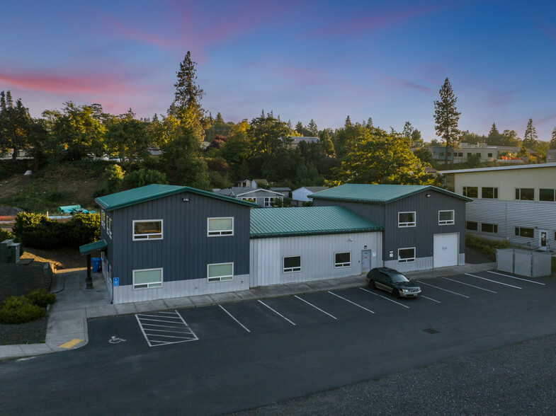 200 N Wasco Ct, Hood River, OR for lease - Primary Photo - Image 1 of 76