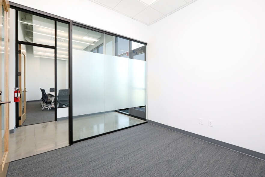 NW 62nd & Merle Hay Rd, Johnston, IA for lease - Building Photo - Image 3 of 30