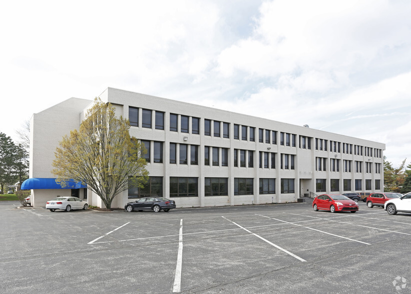 8826 Santa Fe Dr, Overland Park, KS for lease - Building Photo - Image 1 of 4