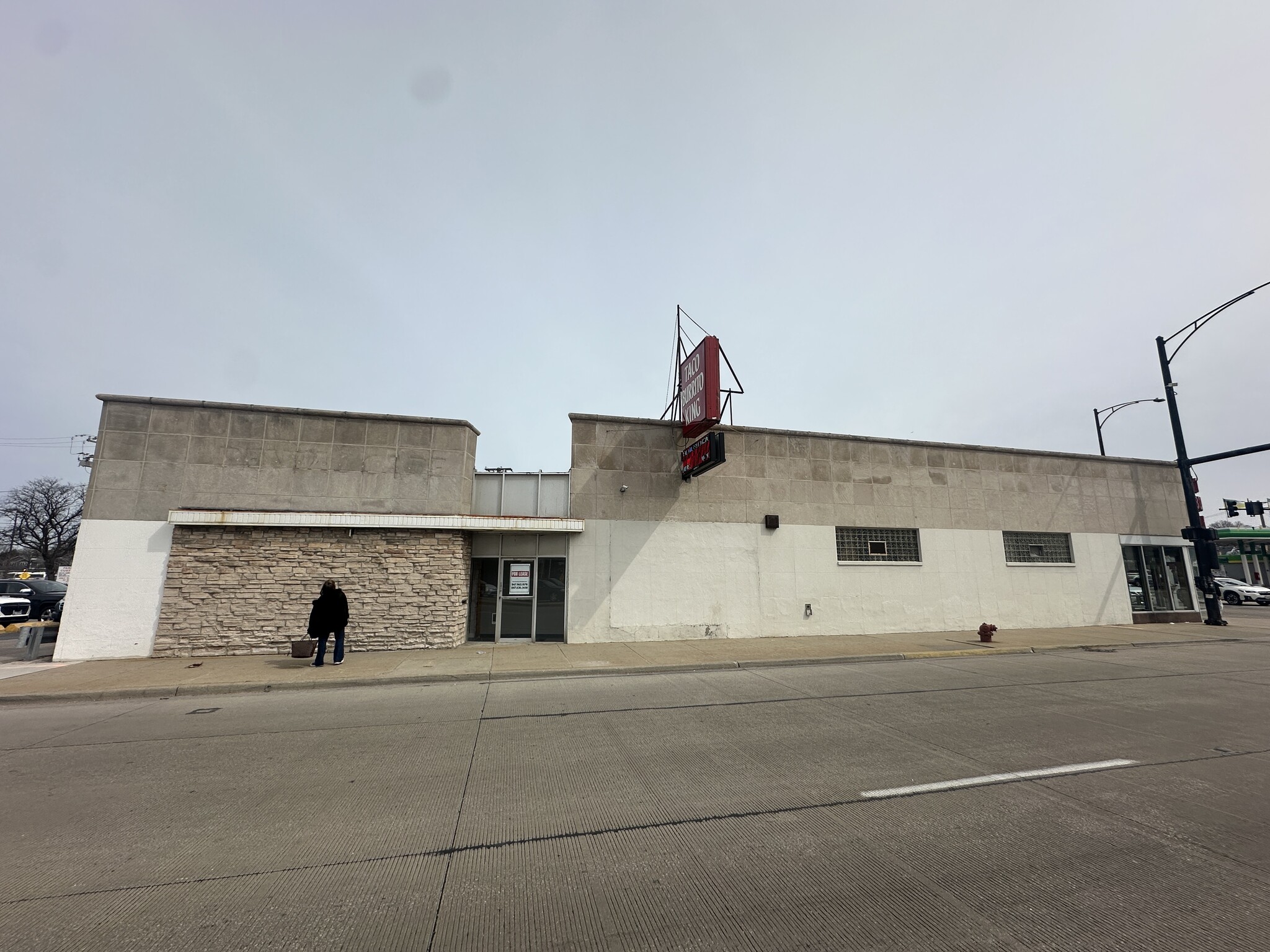7150-7154 W Higgins Ave, Chicago, IL for lease Primary Photo- Image 1 of 3