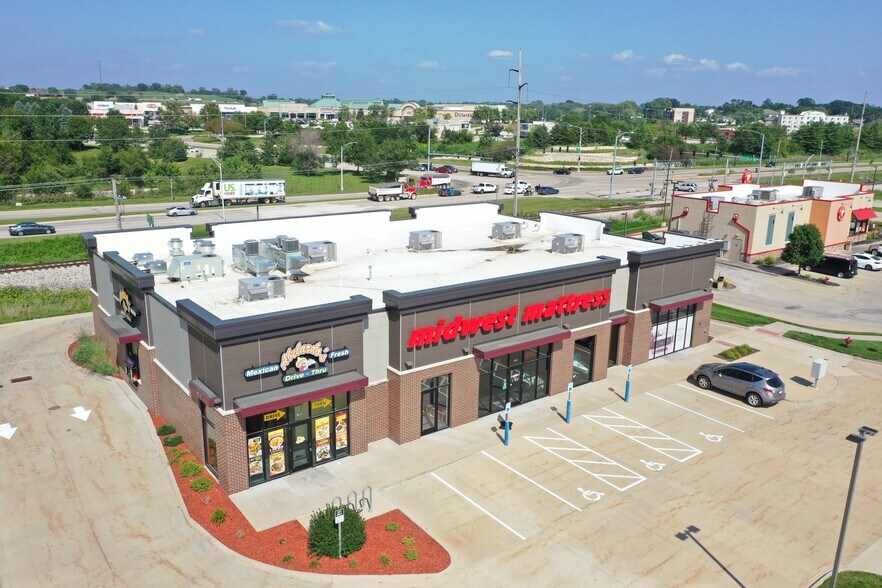 746 Coral Ridge Ave, Coralville, IA for sale - Building Photo - Image 3 of 31