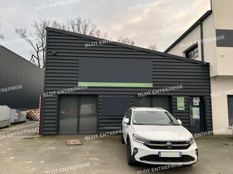 Flex in La Mézière for lease - Building Photo - Image 1 of 8