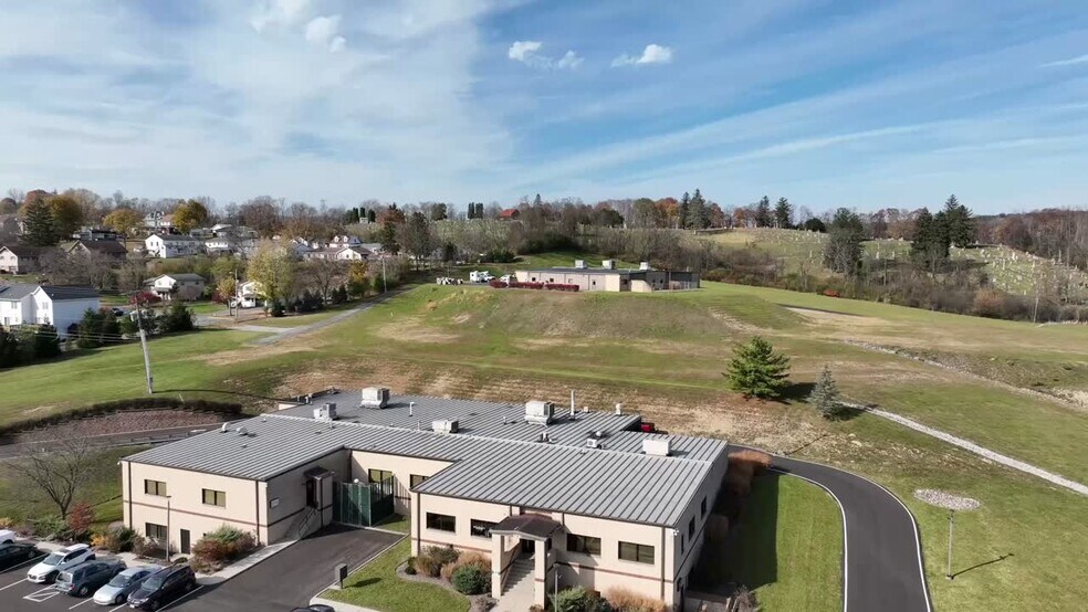 721 Scotch Valley Rd, Hollidaysburg, PA à louer - Vidéo sur l’inscription commerciale - Image 2 de 31