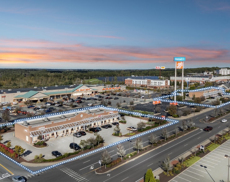 670-720 Centre of New England Blvd, Coventry, RI for sale - Building Photo - Image 1 of 6