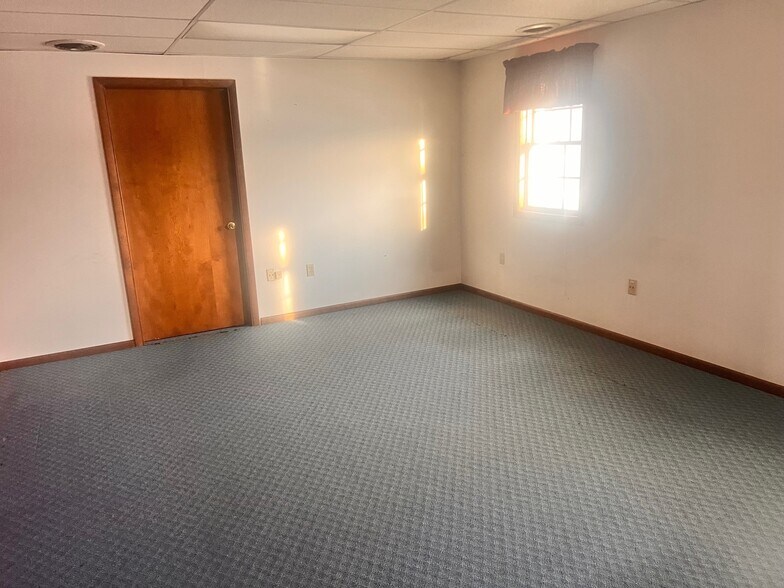 13349-13395 Snow Rd, Brook Park, OH à louer - Photo intérieure - Image 3 de 6