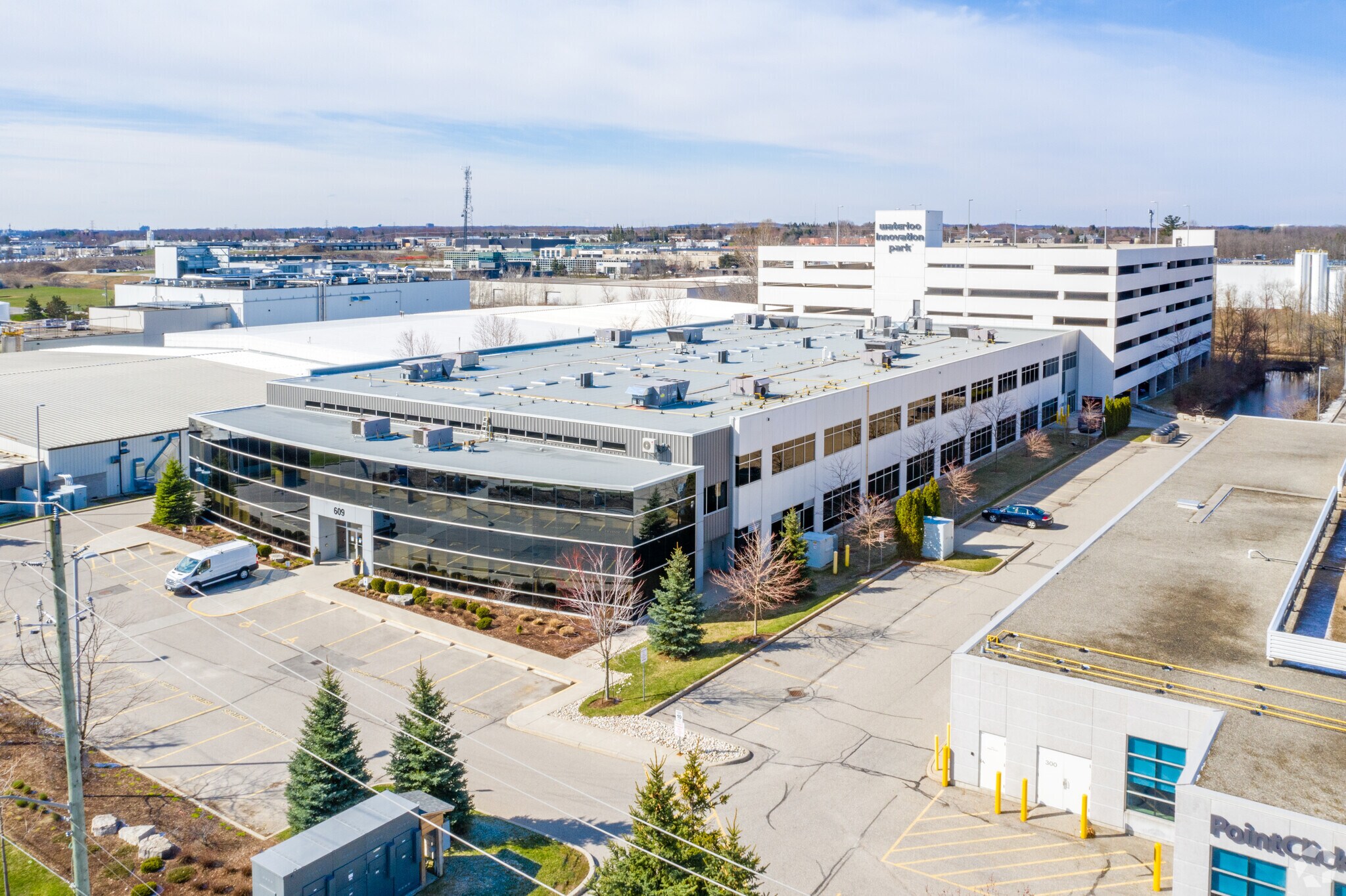 609 Kumpf Dr, Waterloo, ON for lease Primary Photo- Image 1 of 8