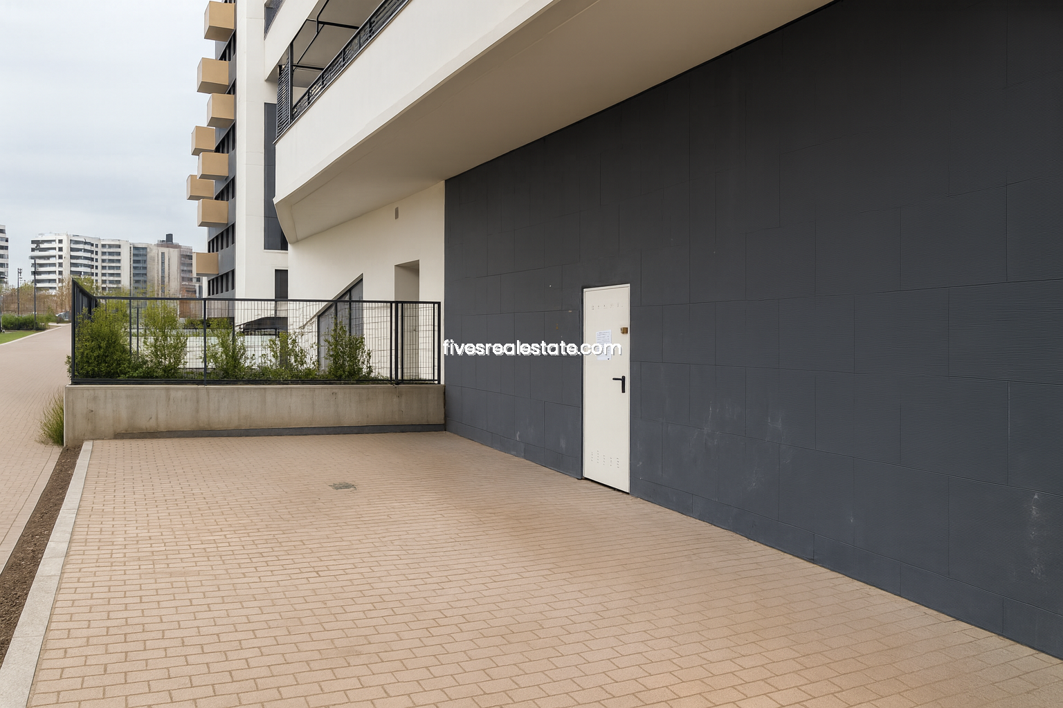 Commerce de détail dans Madrid, Madrid à louer Photo du bâtiment- Image 1 de 10