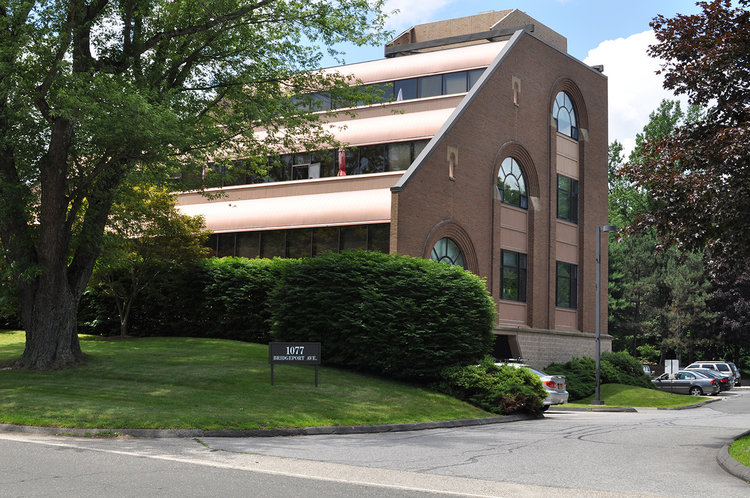 1077 Bridgeport Ave, Shelton, CT for lease - Building Photo - Image 1 of 18