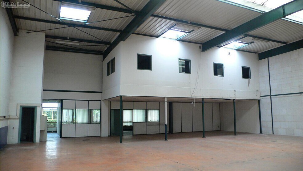 Industrial in Villepinte for lease - Building Photo - Image 2 of 29