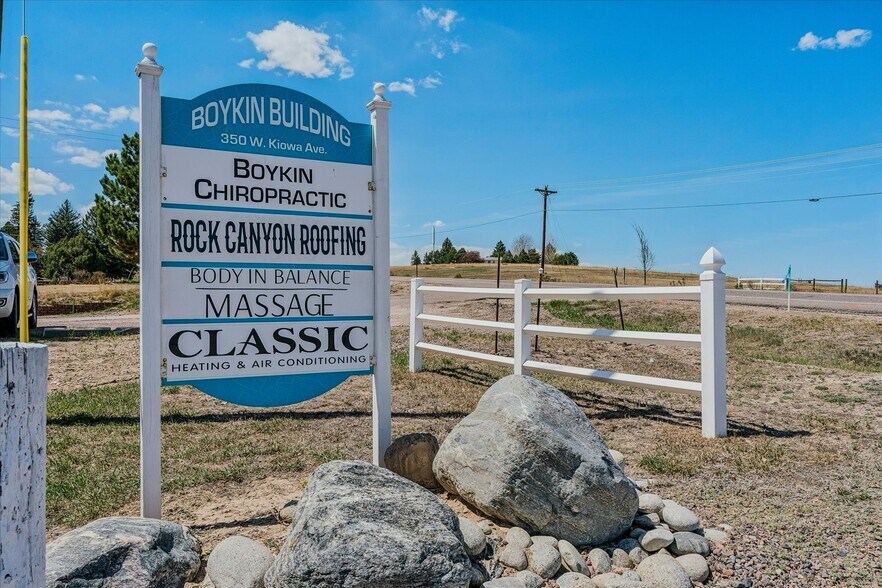350 W Kiowa Ave, Elizabeth, CO à vendre - Photo du bâtiment - Image 3 de 21