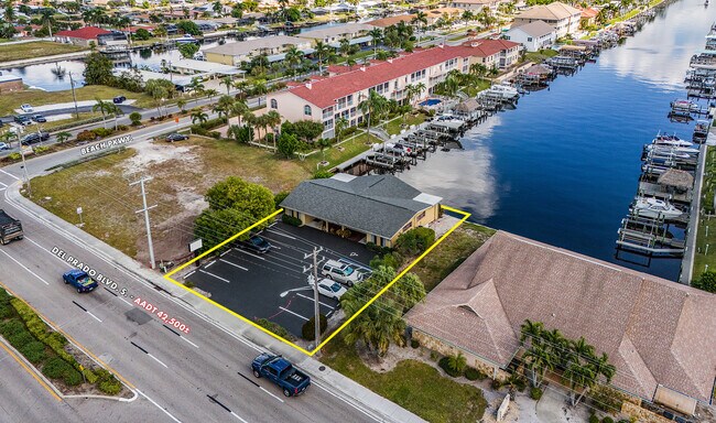 Plus de détails pour 4215 Del Prado Blvd S, Cape Coral, FL - Bureau à vendre