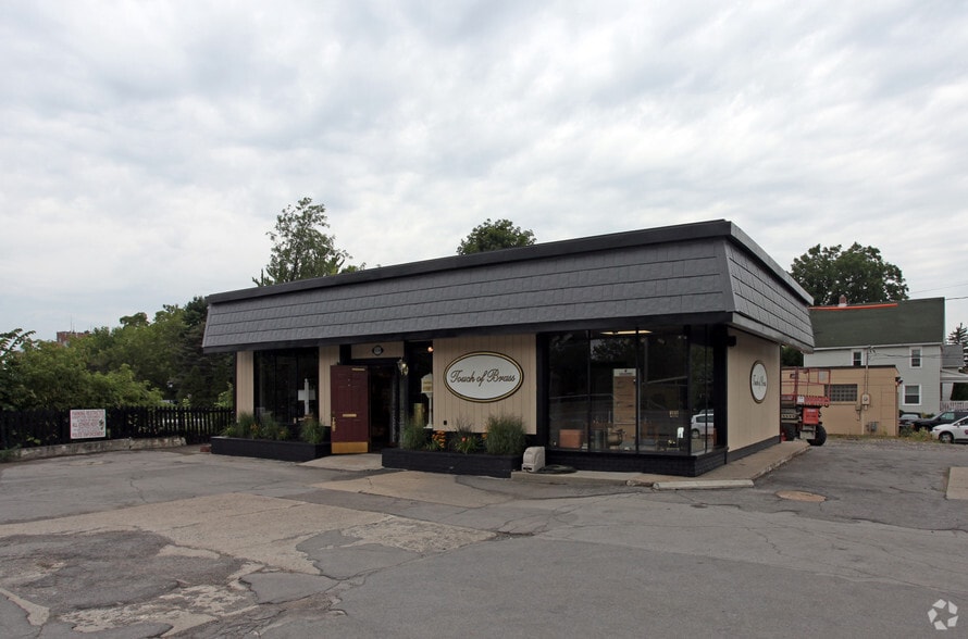 5630 Main St, Buffalo, NY for lease - Primary Photo - Image 1 of 2