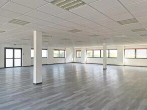 Office in Saint-Priest for lease Interior Photo- Image 1 of 7