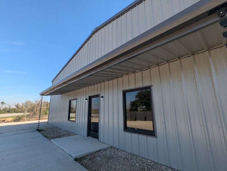 7245 FM 1006 Rd, Orange, TX à louer - Photo du bâtiment - Image 2 de 33