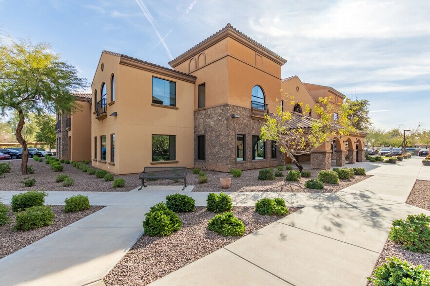 1166 E warner Rd, Gilbert, AZ à louer - Photo du bâtiment - Image 3 de 19