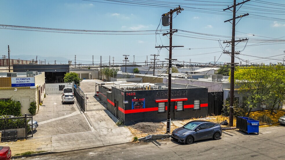 7422 Varna Ave, North Hollywood, CA for sale - Primary Photo - Image 1 of 8