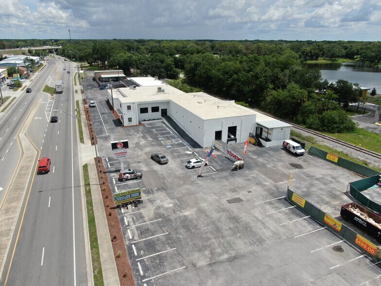 15445 N Nebraska Ave, Lutz, FL à louer - Photo du bâtiment - Image 3 de 18