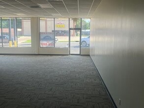 719 W Rancier Ave, Killeen, TX for sale Interior Photo- Image 2 of 8