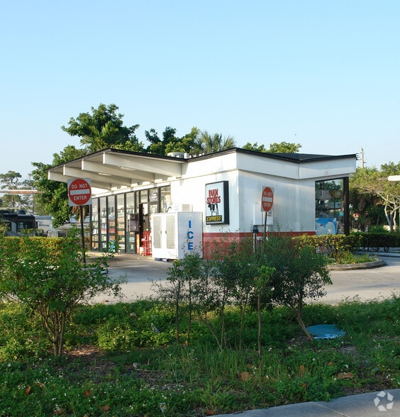 4050 SW 21st St, Fort Lauderdale, FL for sale - Building Photo - Image 2 of 2