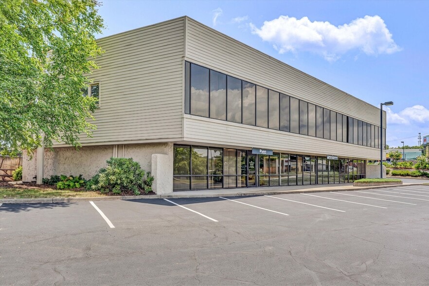3922 Electric Rd, Roanoke, VA for lease - Building Photo - Image 3 of 19